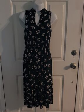 Anne Klein Black Sleeveless Leaf-Print Midi Dress